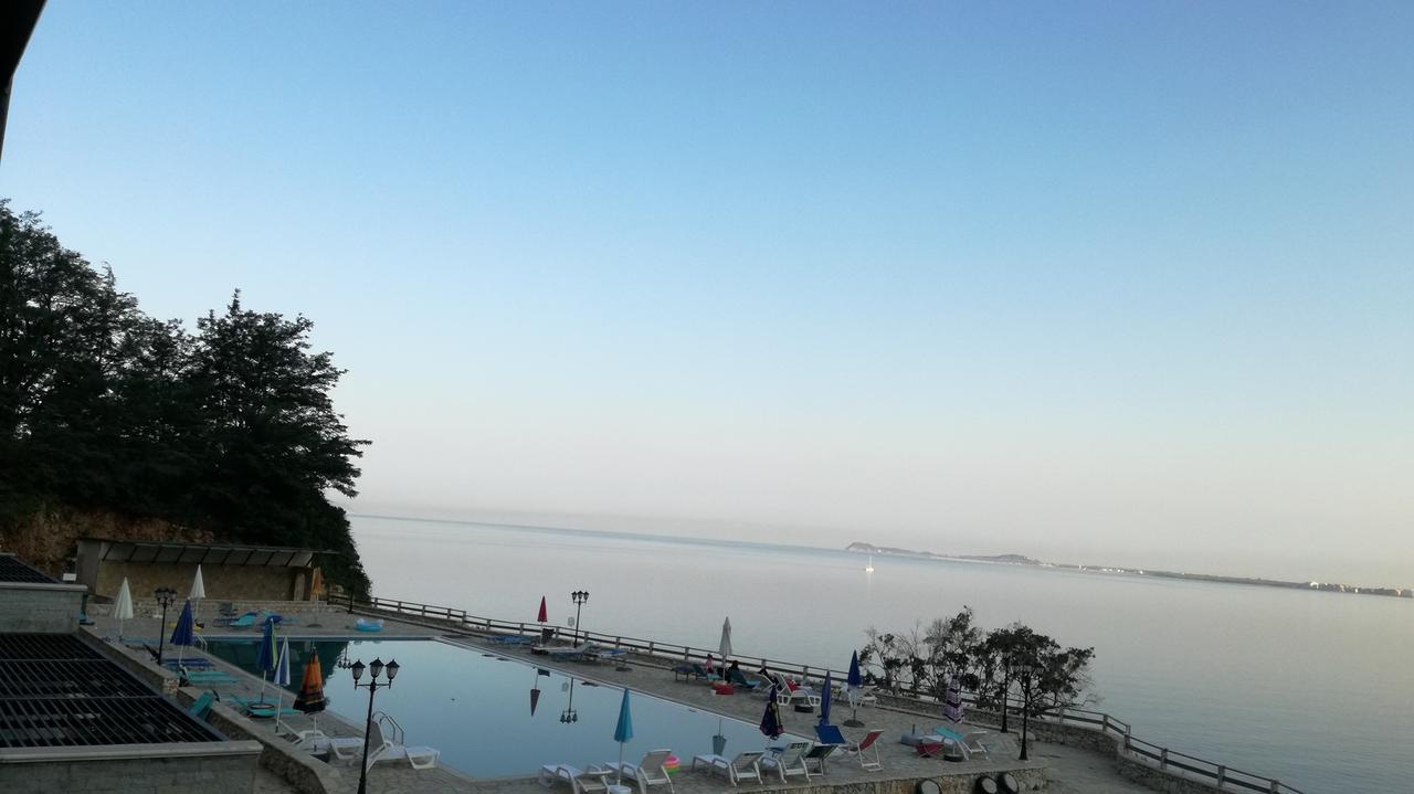 Aneta'S Beach House Vlorë Esterno foto