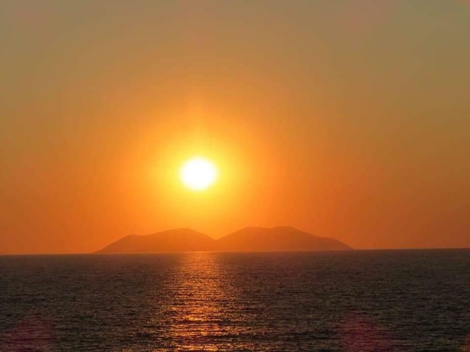 Aneta'S Beach House Vlorë Esterno foto